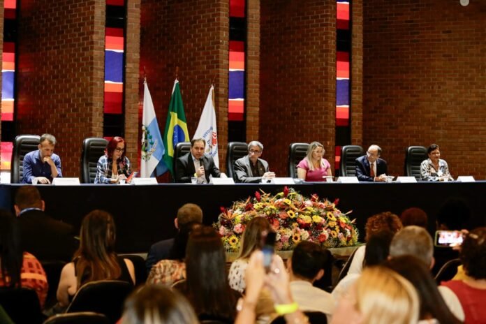 cursos_gratuitos_para_rede_de_protecao_ao_idoso_-_credito_marlon_falcao_-_governo_do_estado_rj_0