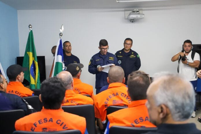 ENTREGA-CERTIFICADOS-DEFESA-CIVIL-EMBARCAÇÕES (2)