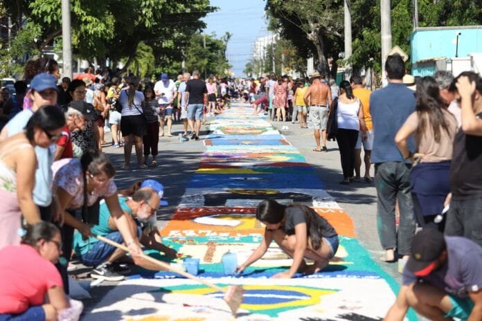 Os tapetes de sal de Corpus Crhristi serão confeccionados na avenida Amazonas, no Centro. Foto Jorge Ronald (1)