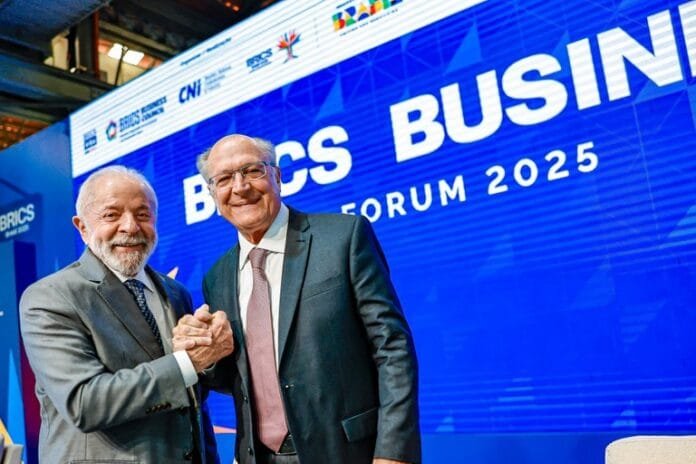 Lula abre Fórum Empresarial do BRICS e destaca papel do Brasil na nova ordem global