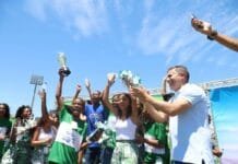 Premiação do JEM 2025 celebra talento estudantil e marca entrega simbólica do Estádio Correão Prefeito Dr. Serginho se divertiu com a criançada durante as comemorações.