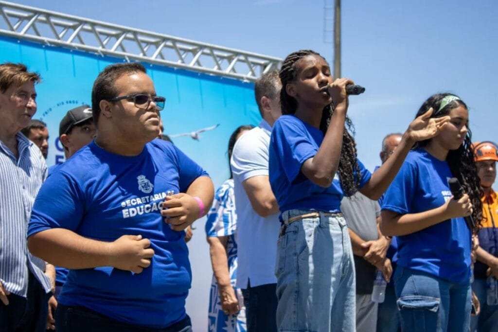 Alunos de 13 escolas participaram do evento .