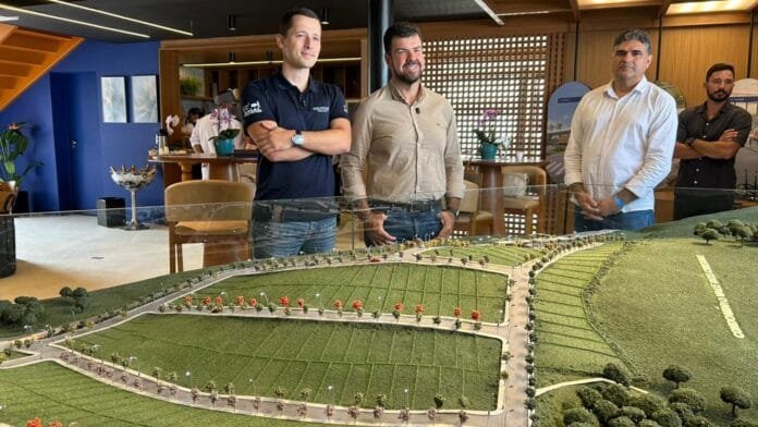 O encontro marcou a apresentação de um novo empreendimento que reforça o crescimento e o desenvolvimento imobiliário da cidade.
