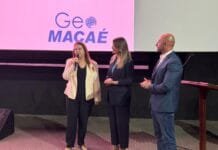 Rio das Ostras debate inovação e tecnologia em seminário sobre Cidades Inteligentes Márcia Almeida, secretária municipal de Gestão Pública, discursa durante o Seminário 5G e Smart City em Rio das Ostras, abordando o uso da tecnologia na administração pública