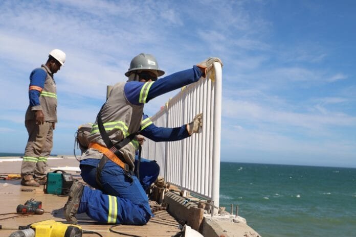 obras Píer do Emissário de Costazul