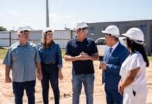 Investimento do Governo Federal viabiliza complexo educacional em Barra de São João Foto de Autoridades acompanham de perto a área onde será construído o novo complexo com recursos federais.
