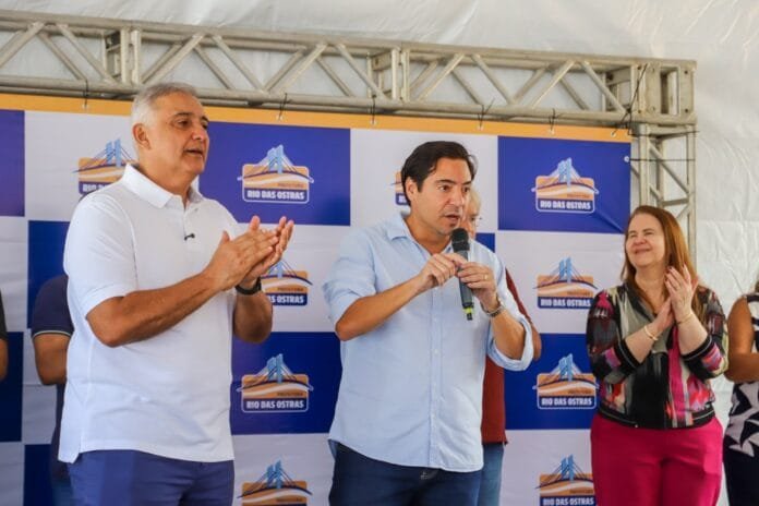 Fots de autoridades publicas presentes na inauguração da ampliação da Clínica Vascular de Rio das Ostras