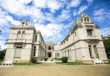 Governo do RJ reabre Palácio das Laranjeiras para visitação pública Foto da fachada do Palácio Laranjeiras RJ