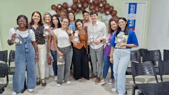 Foto dos profissionais da saúde para orientações sobre atendimento humanizado, acessibilidade e prevenção da cegueira