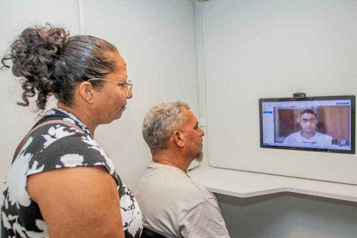 Centro de Especialidades Dona Alba realiza consultas médicas em horário noturno em Macaé.