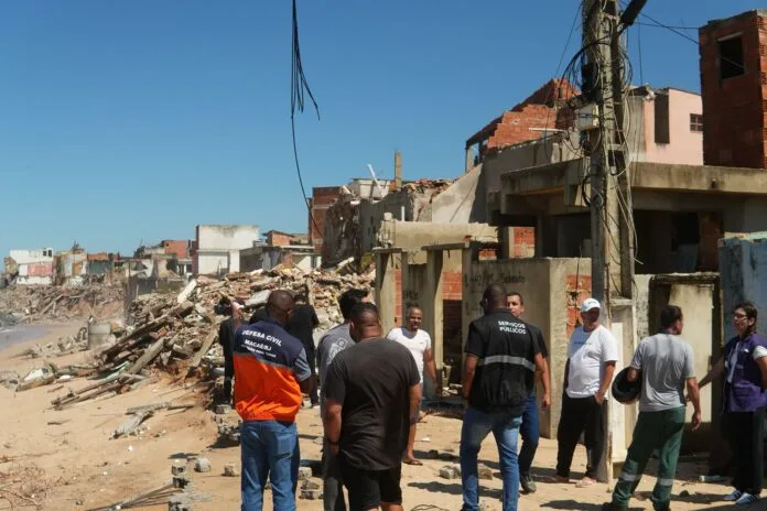 A força do mar e os impactos da erosão costeira fazem parte de uma realidade que há anos preocupa moradores da Fronteira. Foto: Edie Lameu