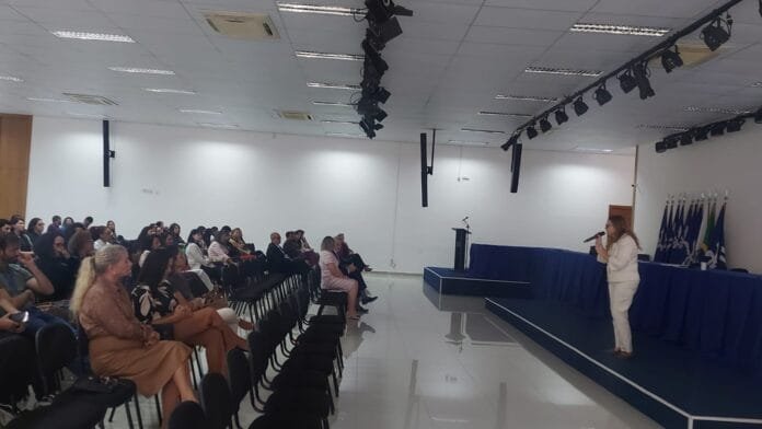 Macaé capacita servidores contra assédio e discriminação Servidores participam de capacitação sobre prevenção ao assédio em Macaé