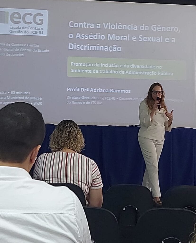 Servidores participam de capacitação sobre prevenção ao assédio em Macaé