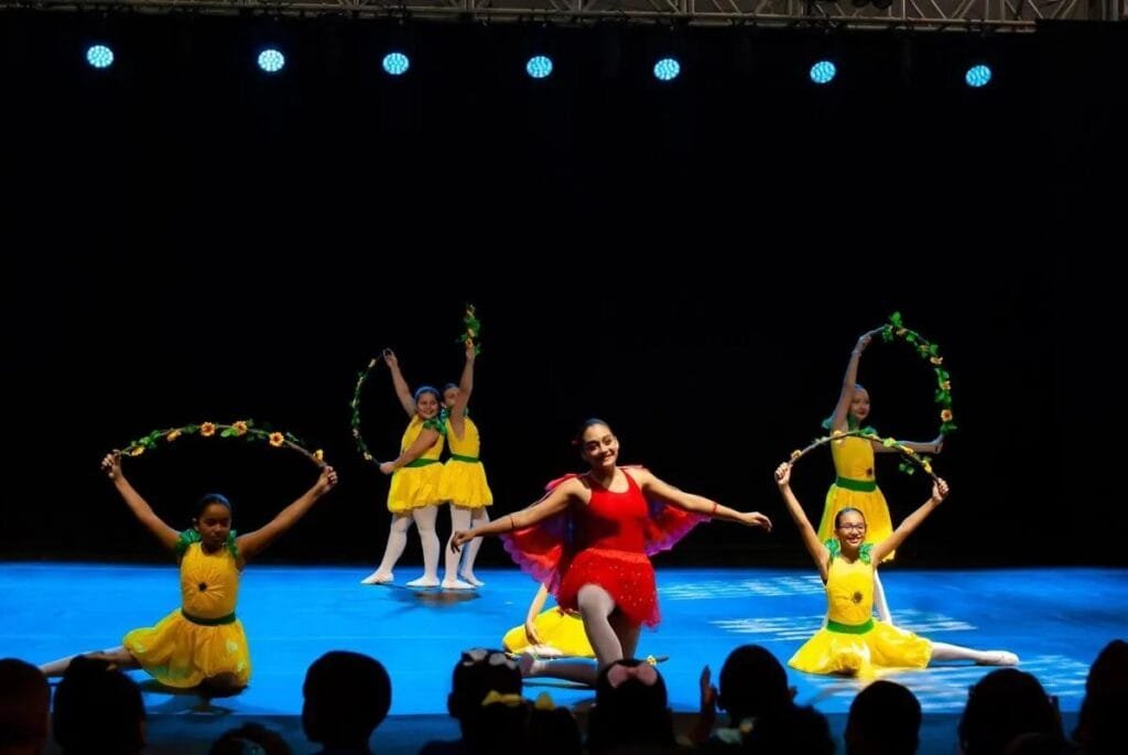 novas gerações descobrem na dança um caminho para expressar talento, criatividade e emoção.