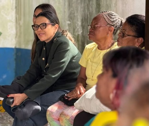 Fabiana Macario, que representou o prefeito Carlos Augusto no evento, destacou a importância das políticas públicas voltadas à Saúde Mental.