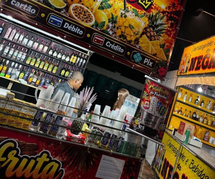 As bebidas comercializadas durante a festa dos 167 anos de Casimiro de Abreu também estão no radar da Vigilância Sanitária.