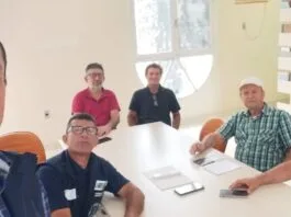 quipe de Rio das Ostras durante visita técnica à Pesagro-Rio, em Campos. Ivan Noé aparece à direita. Foto: Divulgação/ Secom