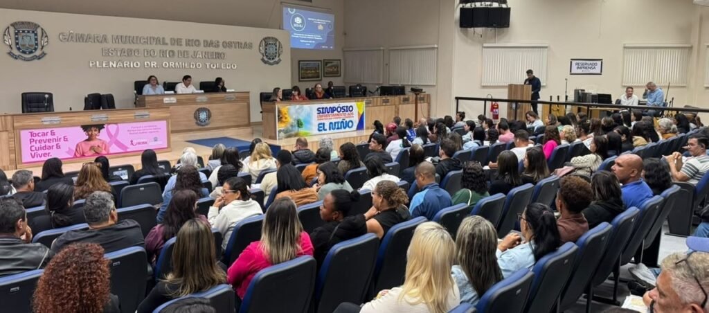 Câmara Municipal de Rio das Ostras recebeu o simpósio sobre os impactos do El Niño na saúde pública, reunindo profissionais e representantes de diferentes instituições. Foto: Secom