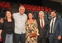 Justiça e Cidadania nas Escolas reúne 250 estudantes em Rio das Ostras Representantes do Executivo e do Judiciário durante a oitava edição do programa Justiça e Cidadania nas Escolas, em Rio das Ostras.