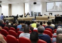 Câmara de Macaé aprova reajuste para agentes de saúde e debate eleições, SUS e obras Parlamentares evidenciaram a luta dos trabalhadores, do Executivo e do Legislativo na conquista .