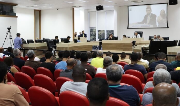 Câmara de Macaé aprova reajuste para agentes de saúde e debate eleições, SUS e obras Parlamentares evidenciaram a luta dos trabalhadores, do Executivo e do Legislativo na conquista .