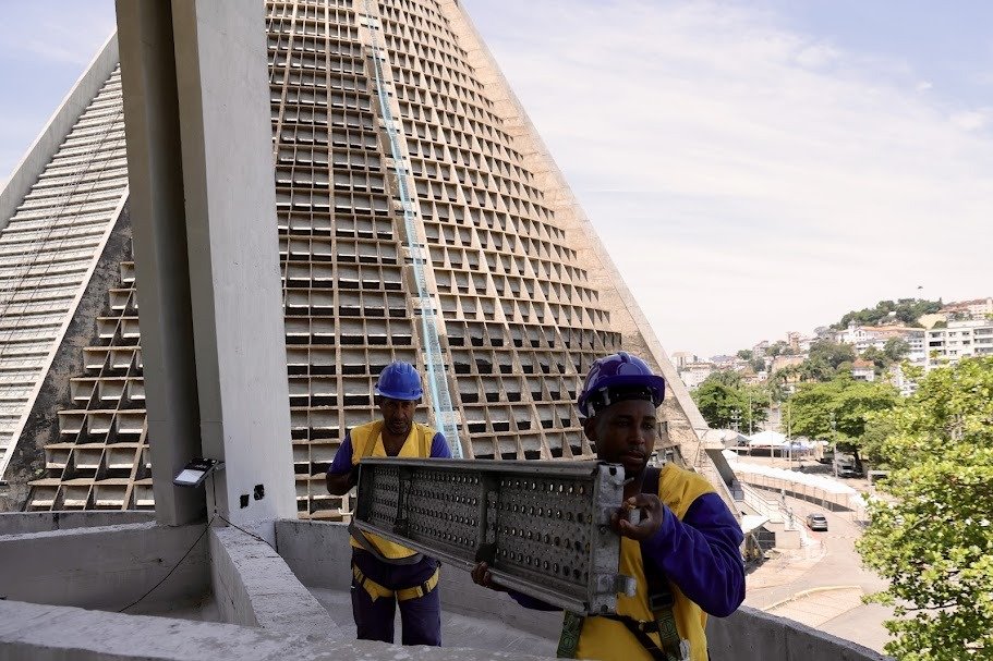 Obras de restauração da Catedral Metropolitana do Rio incluem recuperação dos sinos, vitrais, fachada e estrutura do templo. Fotos Rogério Santana